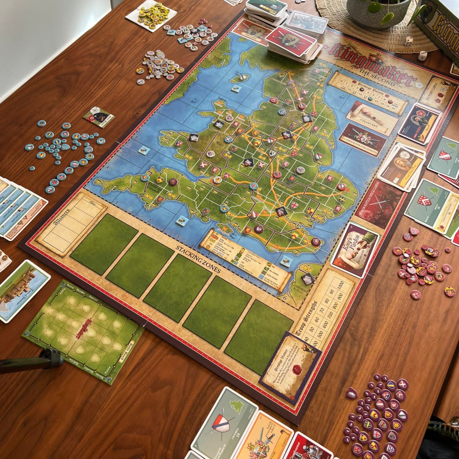 gibsons-kingmaker-brettspiel-royal-re-launch-strategie image 2