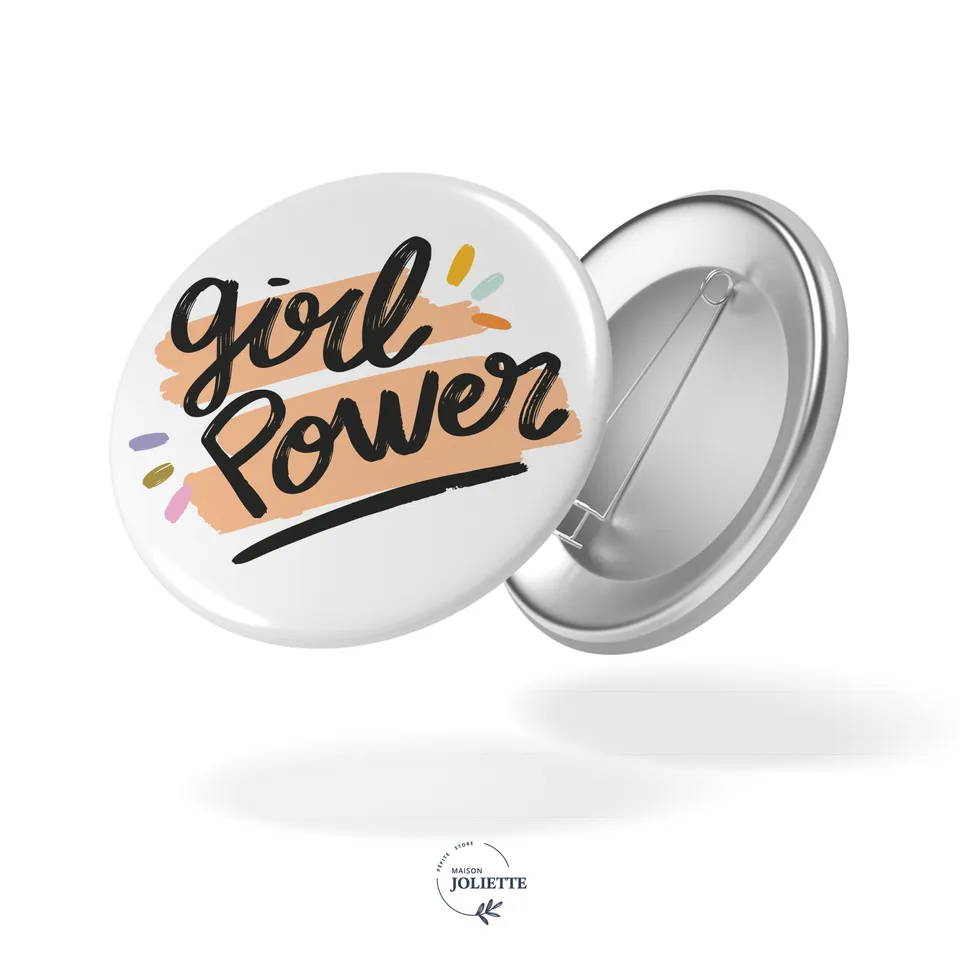 maison-joliette-multitude-girl-power-button-32-mm image 1