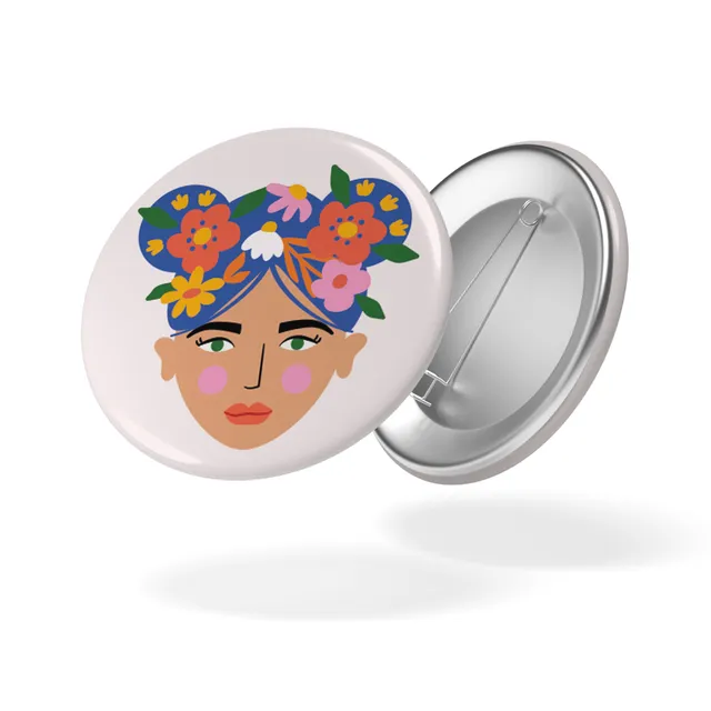 maison-joliette-spring-girl-flower-button-anstecker-32-mm-matt image 1